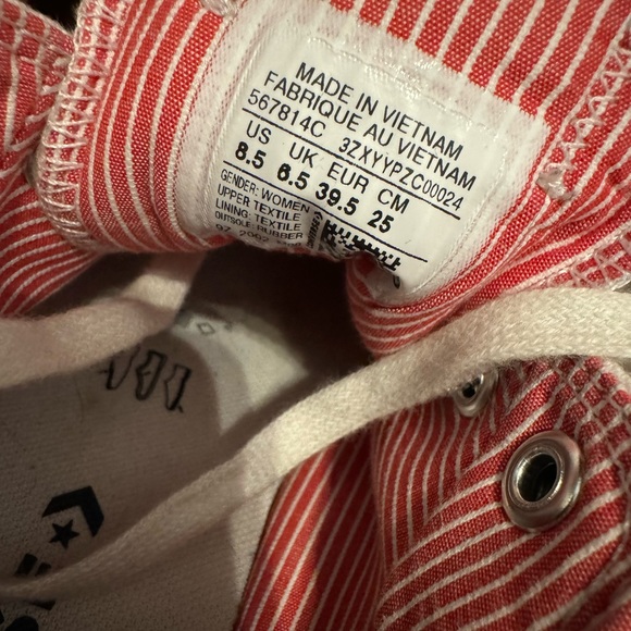 Women’s Converse - Picture 4 of 5
